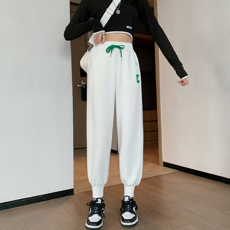 Damen Sportliches Loungewear-Set Cropped Oberteil Sweatpants - Eveloria