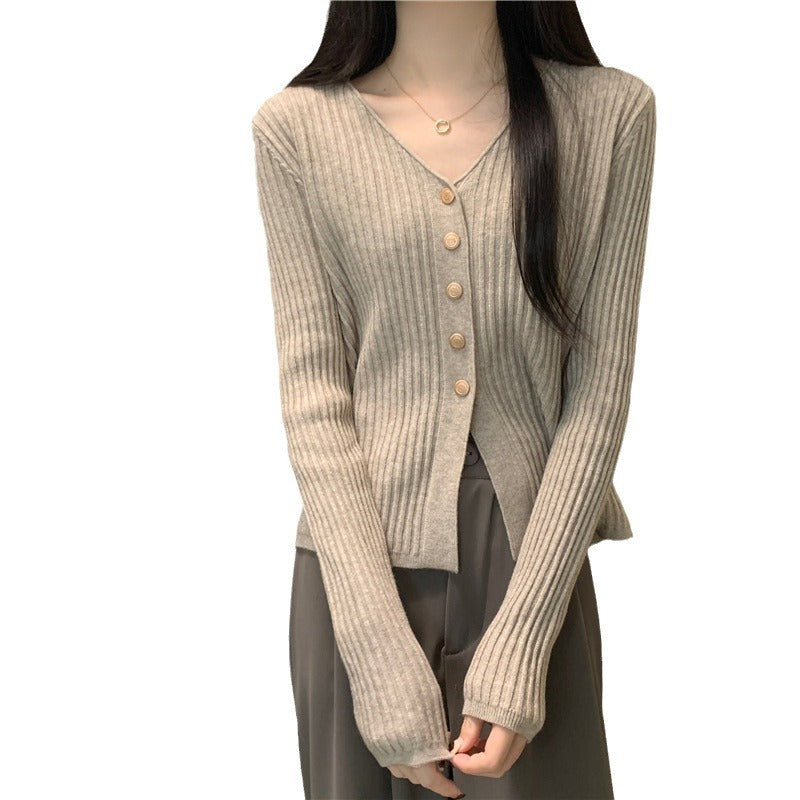 Damen Strickjacke V-Ausschnitt Dekorative Knöpfe Eveloria
