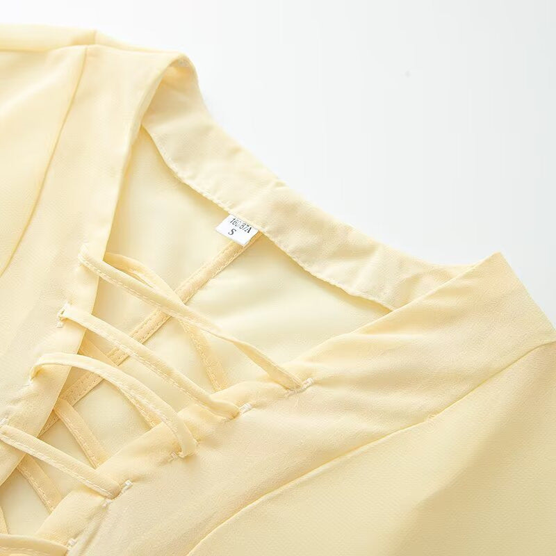 Damen Bluse mit Schnürdetail und weiten Ärmeln Eveloria