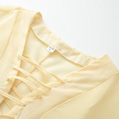 Damen Bluse mit Schnürdetail und weiten Ärmeln Eveloria