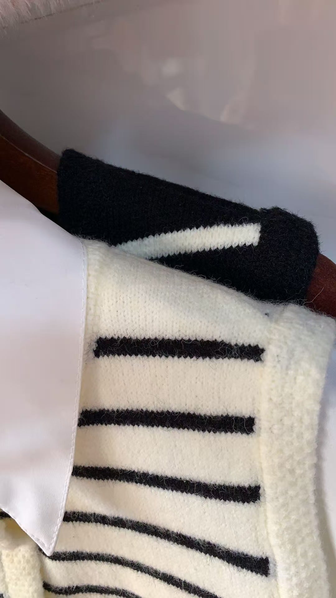 Damen Strickweste klassisch Streifen Elegant