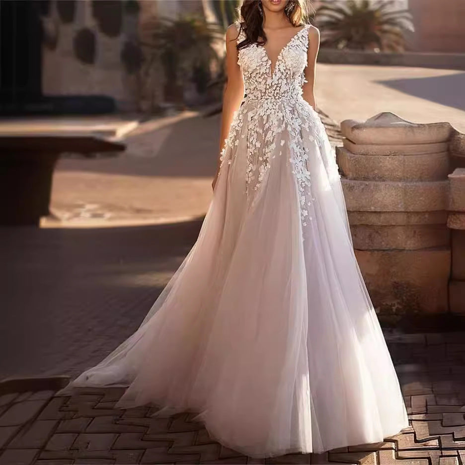 Damen Hochzeitskleid mit floralem Dekor und V-Ausschnitt