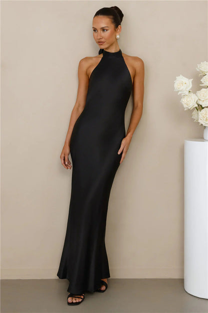 Damen Satin Maxikleid Hochkragen Körpernah Eveloria