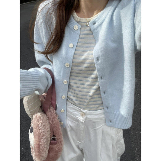 Damen Strickjacke Rundhalsausschnitt Edelknöpfe Beige - Eveloria