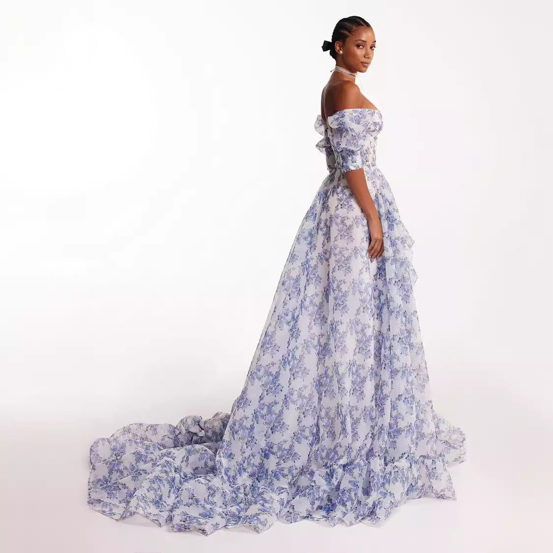 Damen Maxikleid Schulterfrei Florale Rüschendetails Eveloria