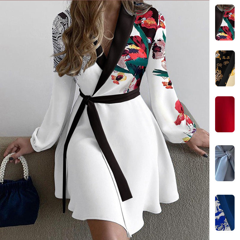 Damen Wickelkleid mit kunstvollem Print und Ärmeln - Eveloria