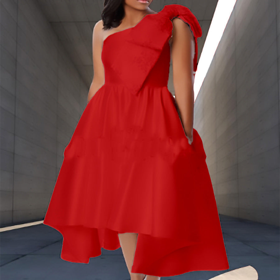 Damen Asymmetrisches Kleid Voluminöses Schößchen Elegante Drapierung - Eveloria