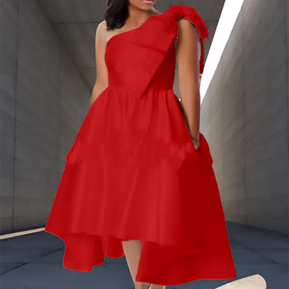 Damen Asymmetrisches Kleid Voluminöses Schößchen Elegante Drapierung - Eveloria