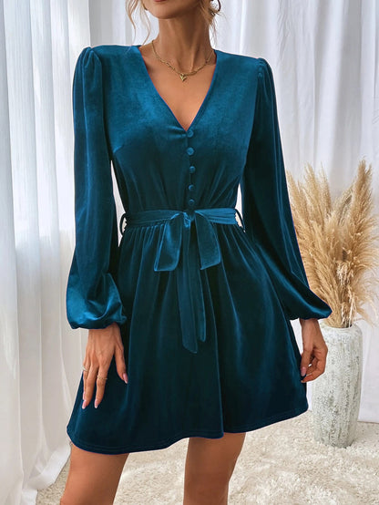 Damen Samtkleid V-Ausschnitt Taillengürtel Eveloria