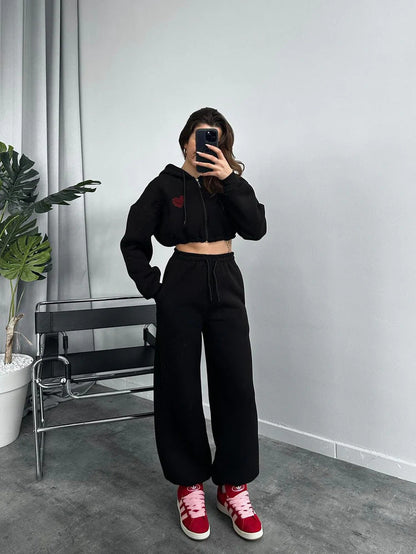 Damen Sportliches Hoodie-Set Cropped mit lockerer Hose Eveloria