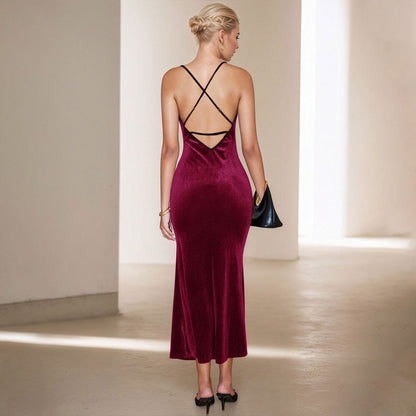 Damen Samt Maxikleid schmal Schnitt Spaghettiträger Eveloria