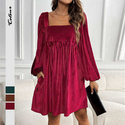 Damen Oversized Kleid Cordstoff Rüschendetail Schwarz - Eveloria