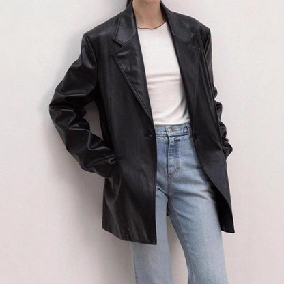 Damen Oversized Kunstlederblazer Eveloria wird zu:
Eveloria Damen