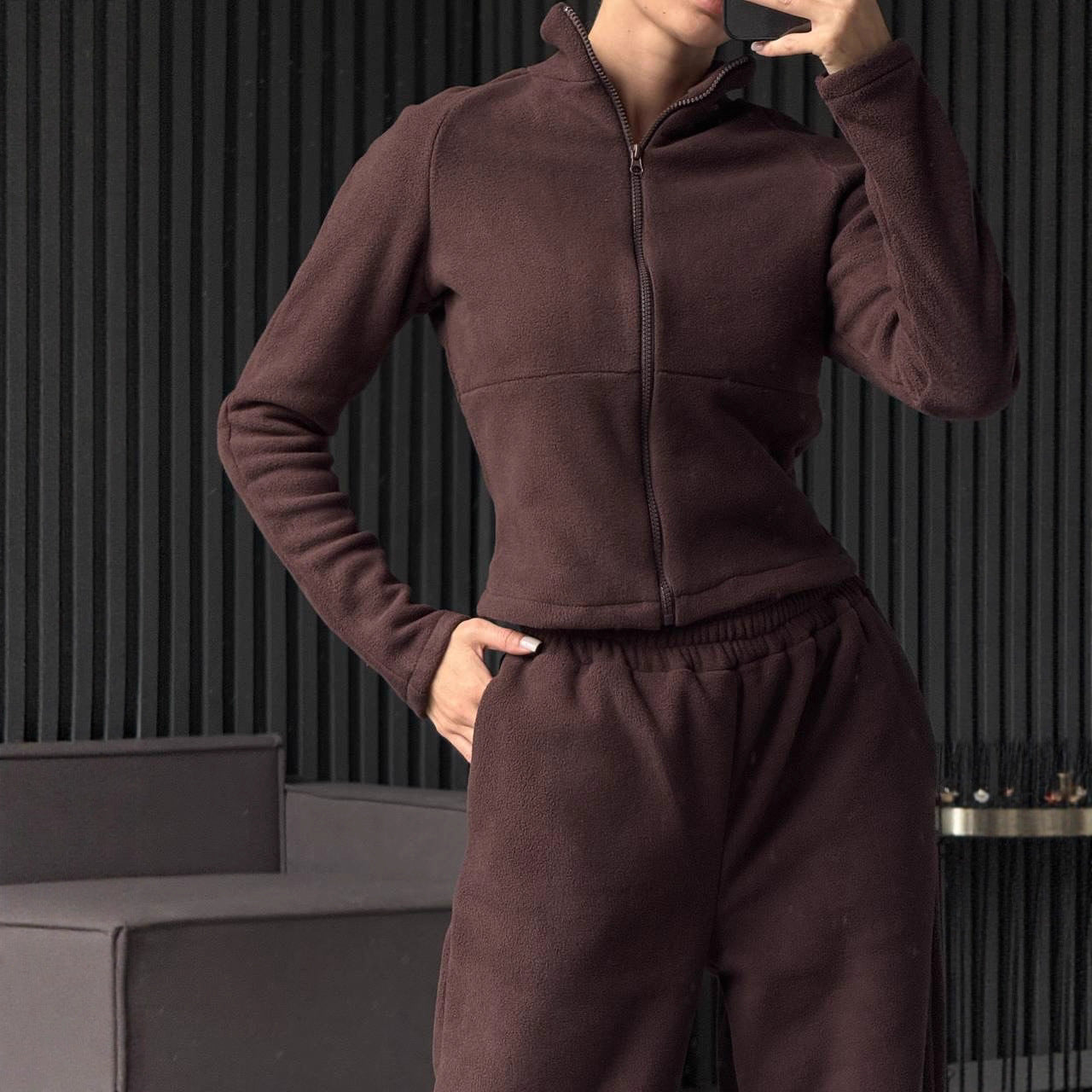 Damen Fleece Jogginganzug Hochkragen Praktische Taschen Schwarz - Eveloria