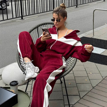 Damen Sportlicher Jogginganzug Velvet mit Kapuze und Streifen