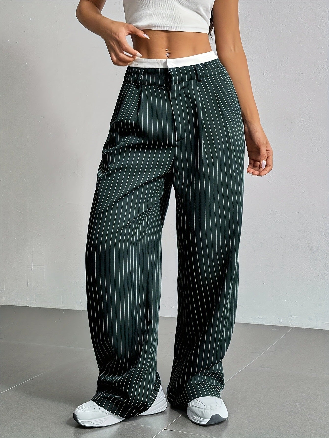 Damen Hochwasserhose klassisch mit schrägen Taschen Eveloria