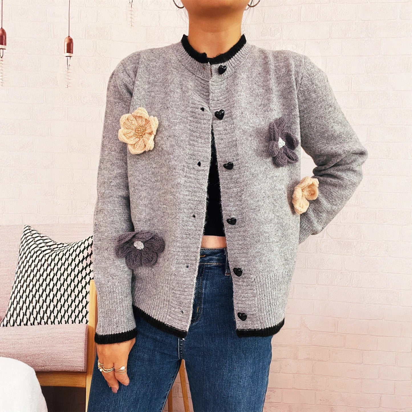 Damen Strickjacke Florale Applikationen Herzknöpfe
