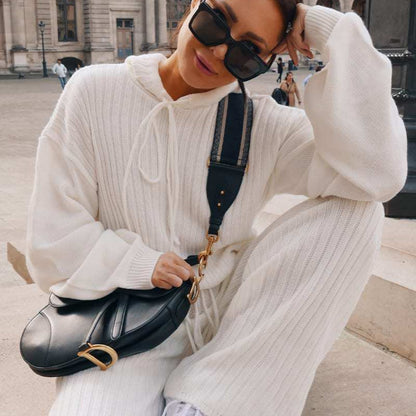 Damen Strickanzug Relaxed Fit mit Kapuze und hohen Bündchen