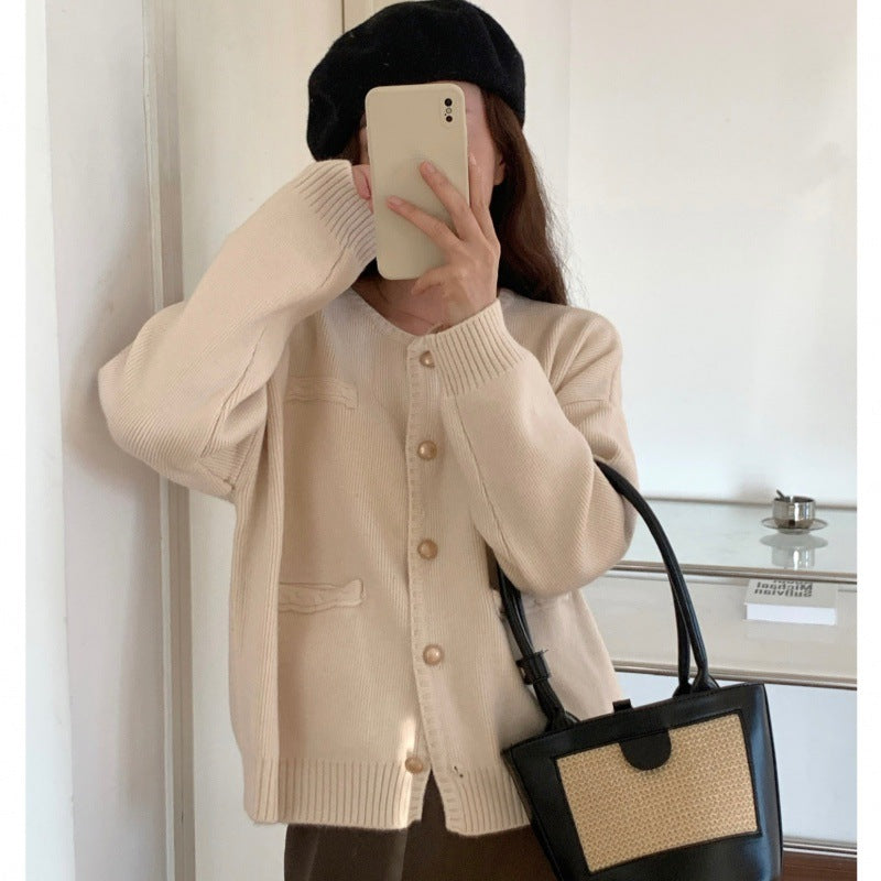 Damen Strickjacke mit Knöpfen und großen Taschen