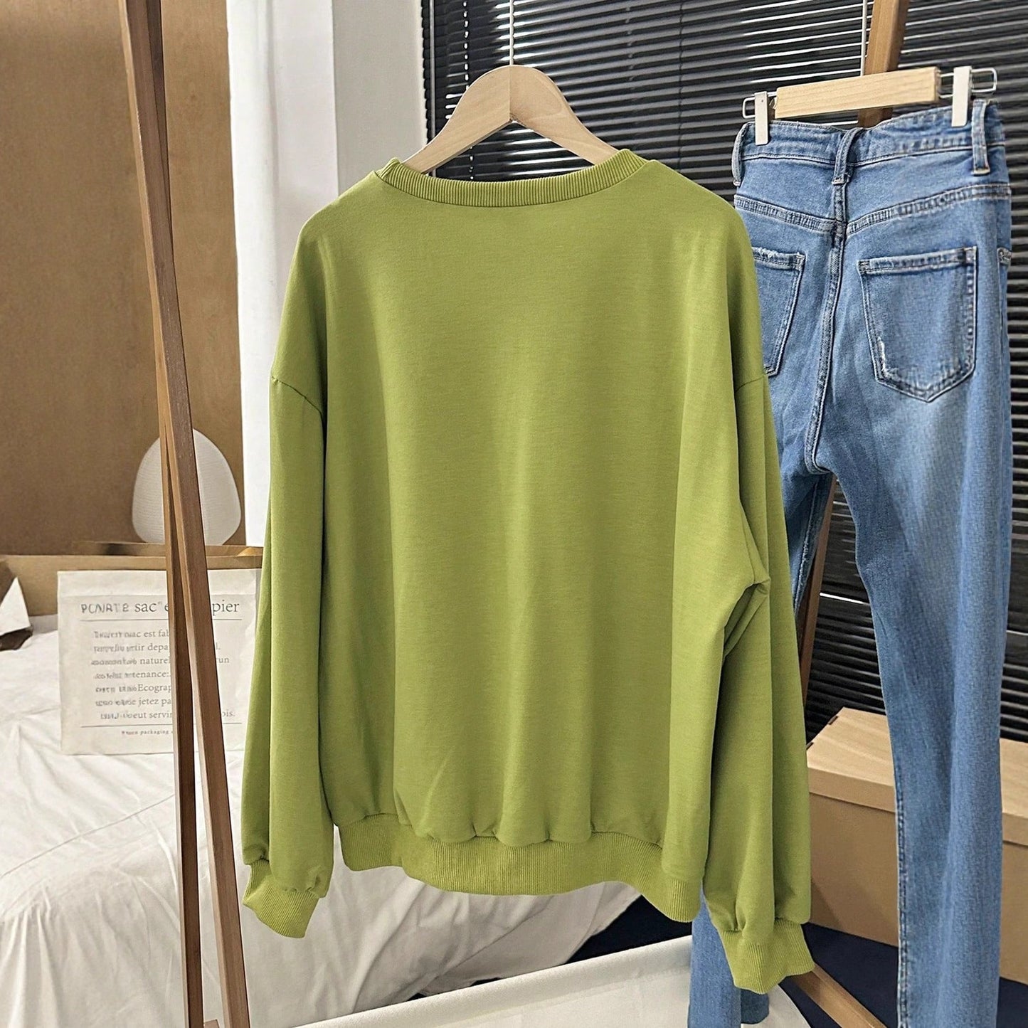 Damen Sweatshirt Lässig mit Schriftzug Eveloria