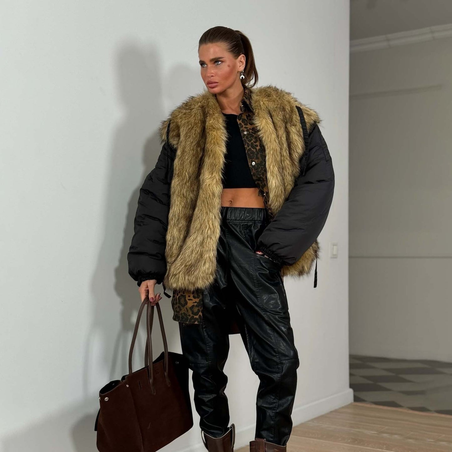 Damen Modische Jacke Kunstfellkragen Eveloria