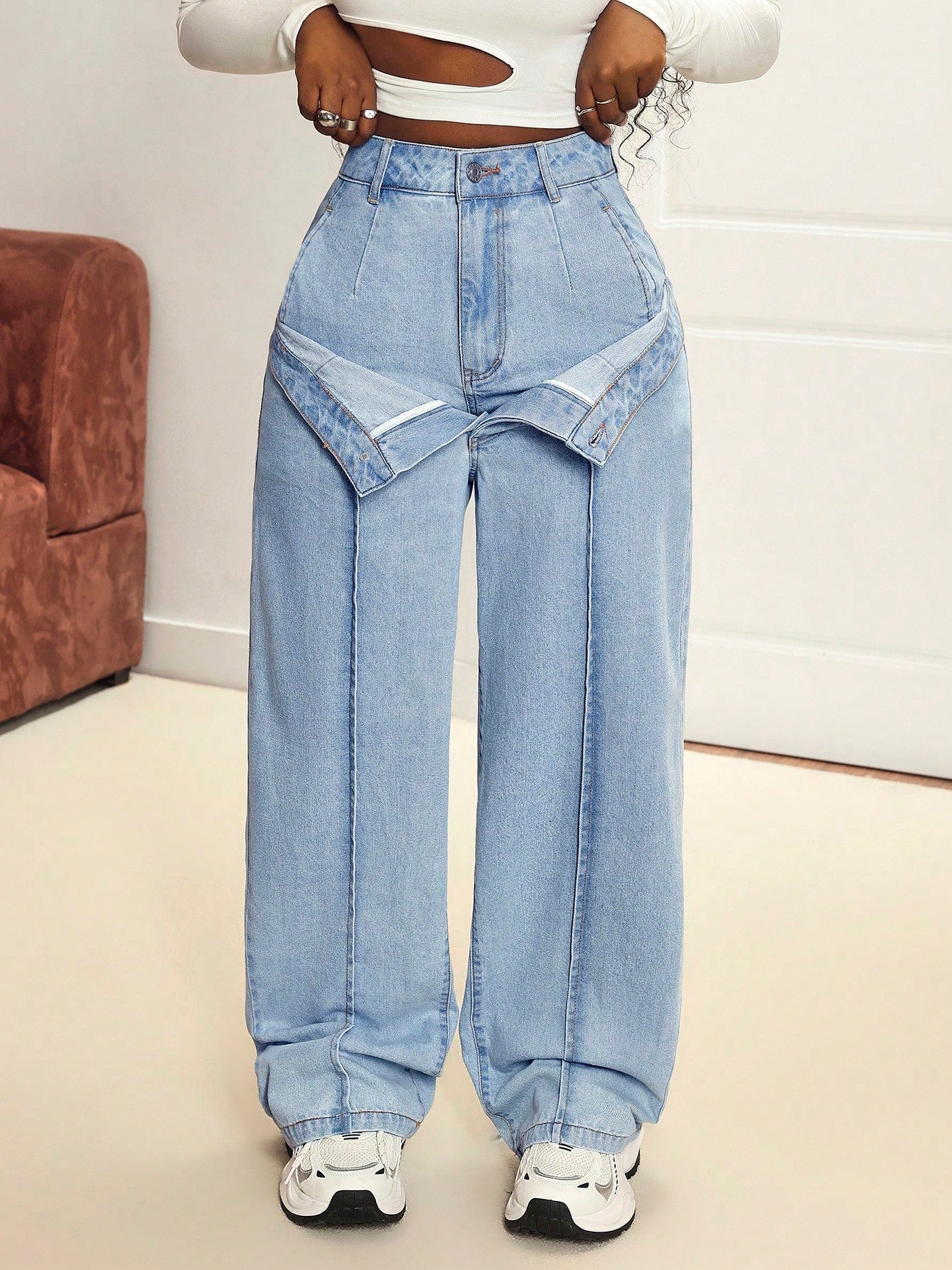 Damen Weite Jeans Asymmetrisch Innovativ Schnitt Eveloria