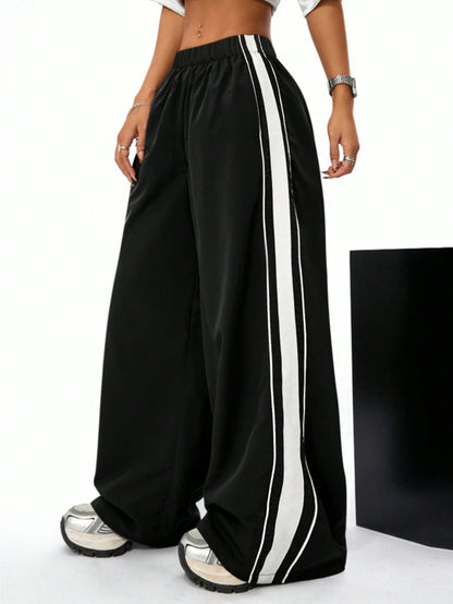 Damen Sporthose Weite Fit mit Kontraststreifen