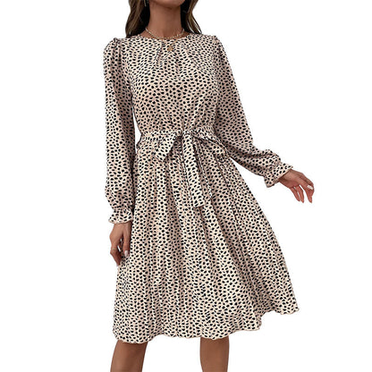 Damen Midi-Kleid Nostalgisches Design Modern Eveloria