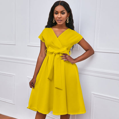 Damen Wickelkleid V-Ausschnitt Gürtel Eveloria