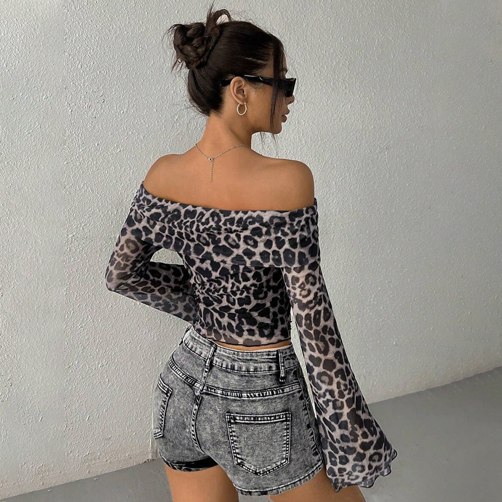 Damen Off-Shoulder Leoprint mit Flammärmeln