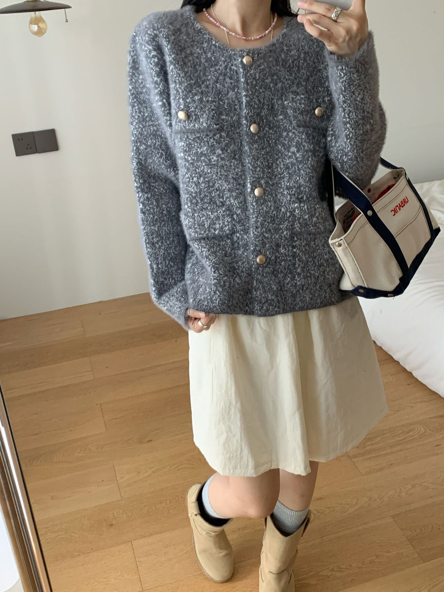 Damen Strickjacke Kuschelig Knöpfe Taschen Beige