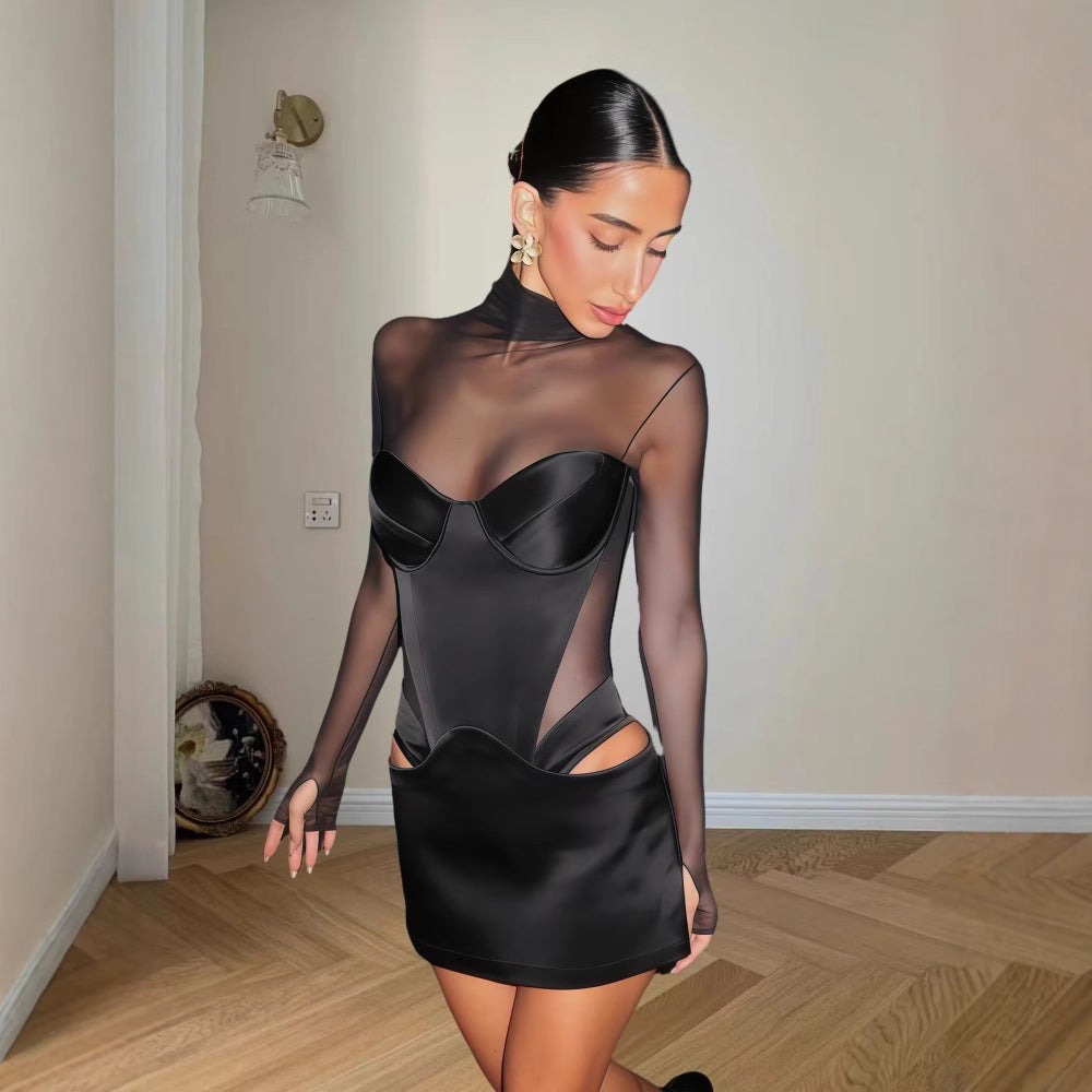 Damenkleid Figurbetont mit transparenten Einsätzen und Rauten-Cutouts