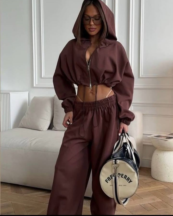 Damen Hoodie Set mit Cropped Hoodie und weiter Hose Eveloria