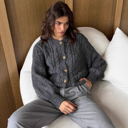 Damen Grobstrickjacke Voluminöse Ärmel Große Knöpfe Eveloria