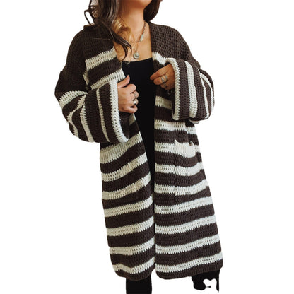 Damen Strickjacke mit Streifenmuster und weiten Ärmeln