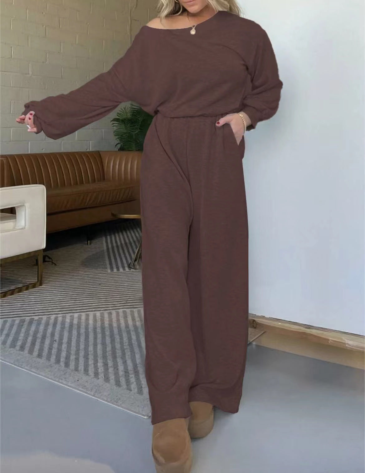 Damen Jumpsuit Weite Beine Tiefes Dekolleté Eveloria
