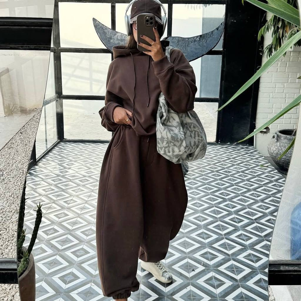 Damen Oversized Sweatanzug mit Kapuze und Bündchen Eveloria - Eveloria