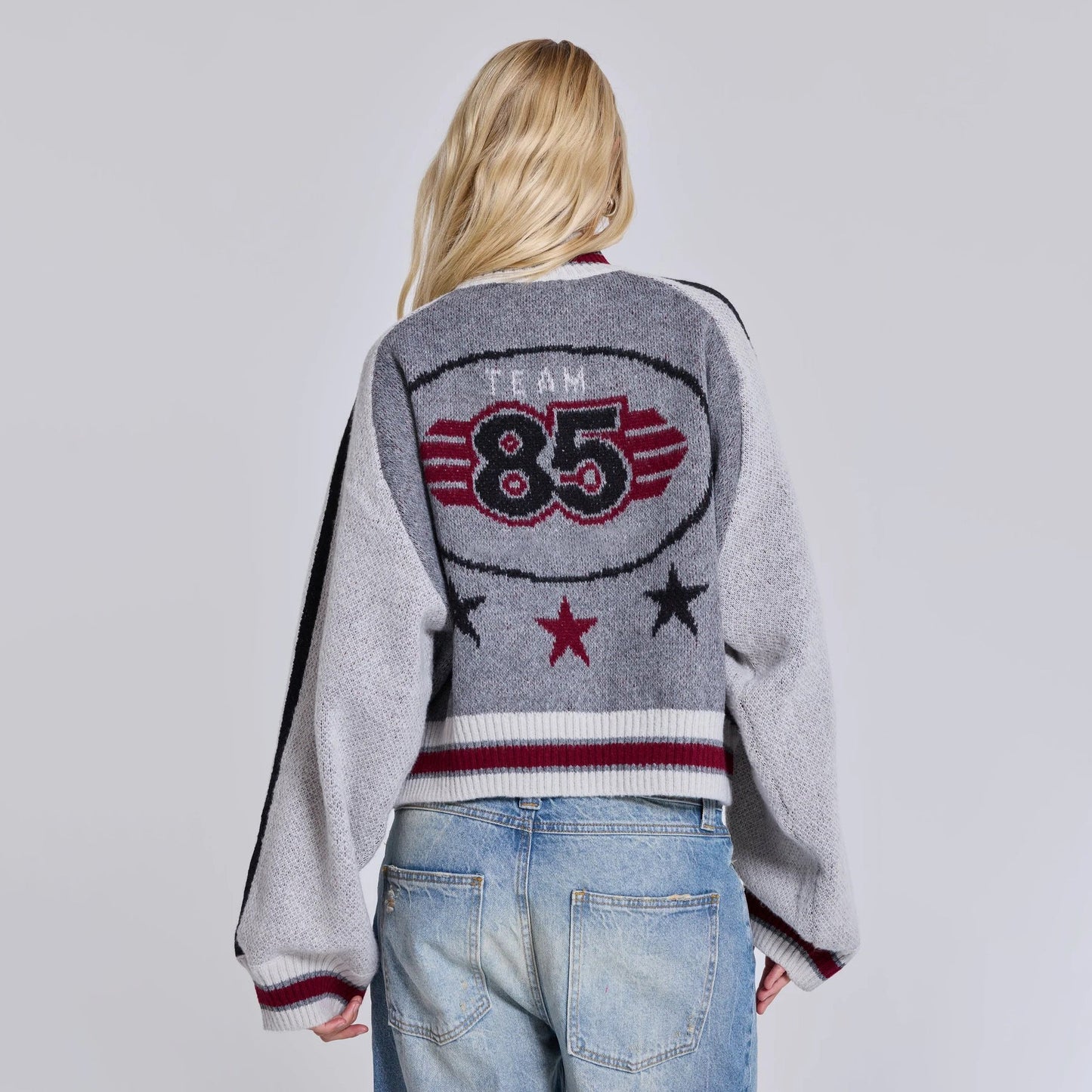 Damen Sweater mit Team-Emblem aus Strickstoff von Eveloria