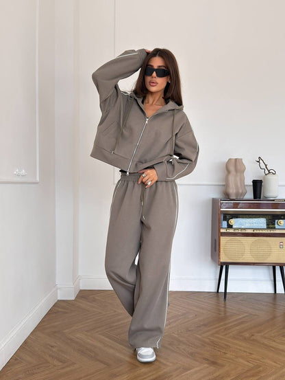 Damen Sportliches Jogging-Set mit Kapuze und Streifen