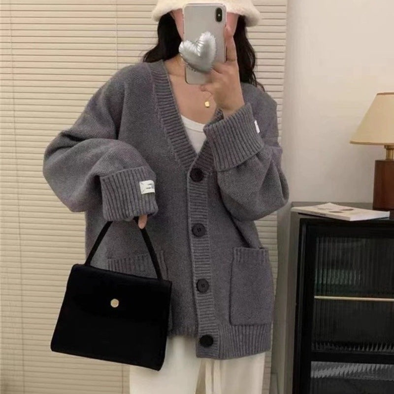 Damen Strickjacke V-Ausschnitt Große Taschen Beige Eveloria
