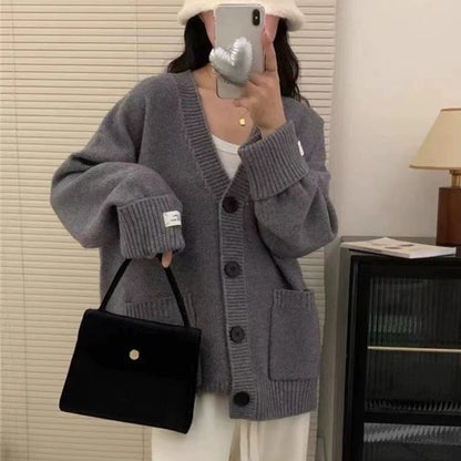 Damen Strickjacke V-Ausschnitt Große Taschen Beige Eveloria