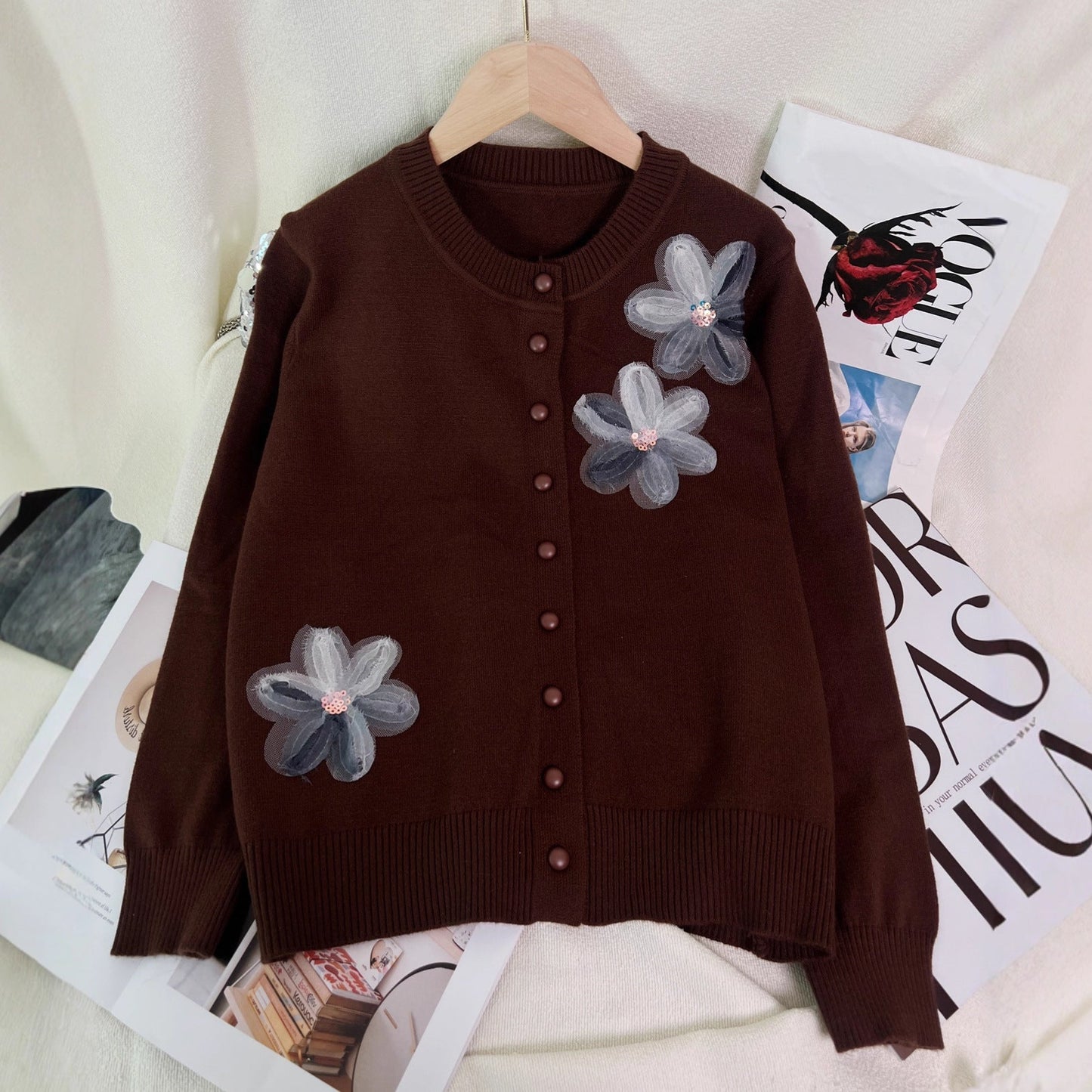 Damen Strickjacke Floralmuster Knopfverschluss Eveloria