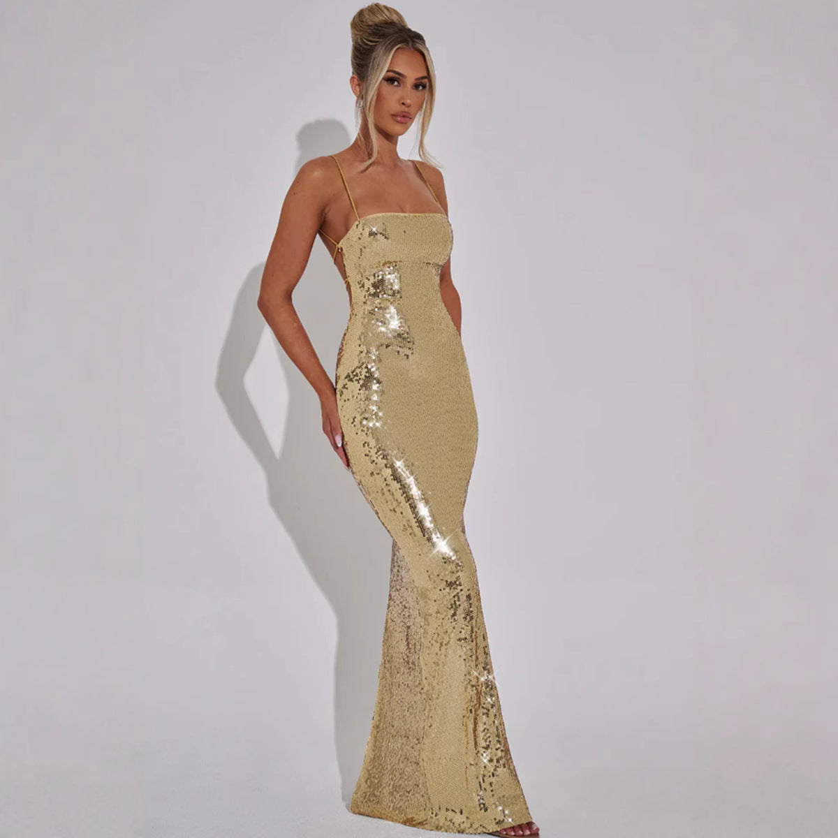 Damen Maxikleid Pailletten schmal Schnitt Spaghettiträger Eveloria