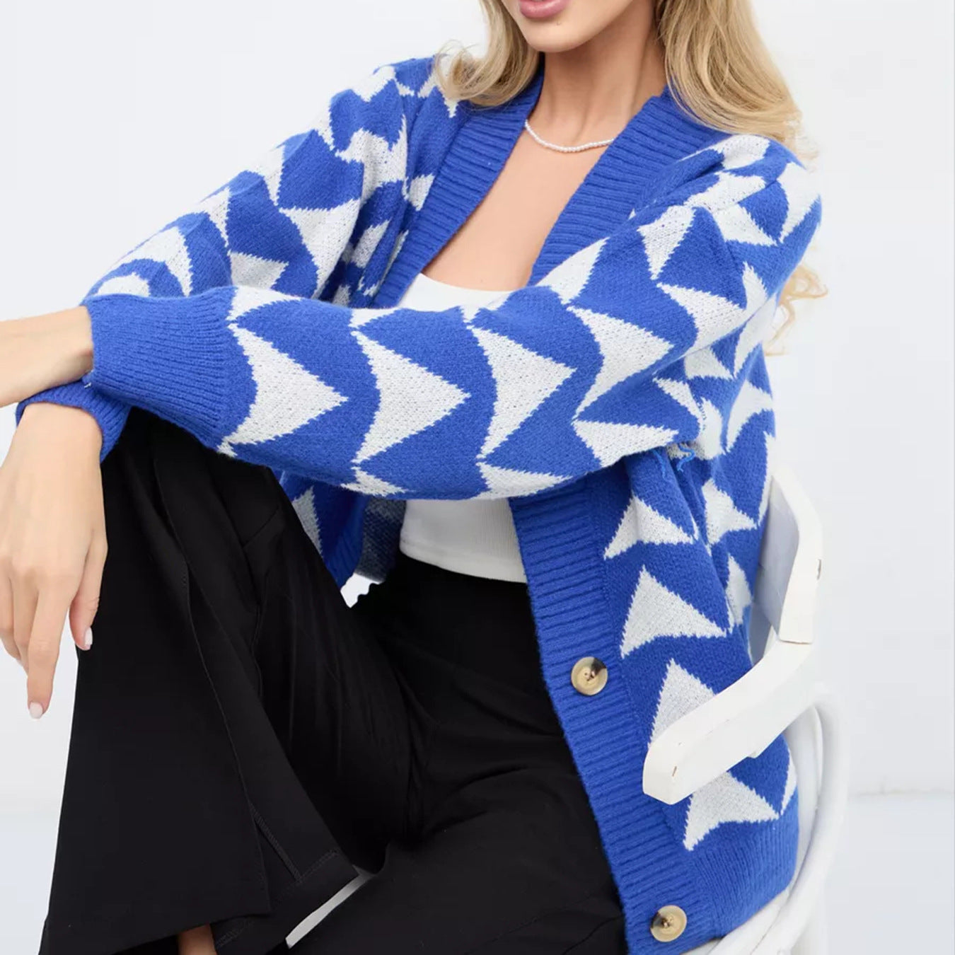 Damen Cardigan Wellenmuster Golden Knöpfe Eveloria