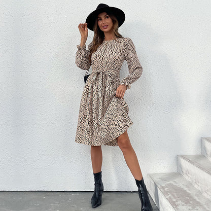 Damen Midi-Kleid Nostalgisches Design Modern Eveloria
