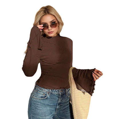 Damen mit Raffungen und Rüschen Details