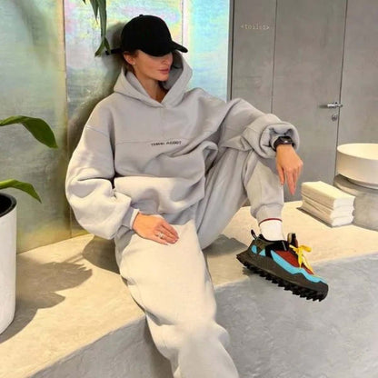 Damen Oversized Hoodie mit Schriftzug hinten Eveloria