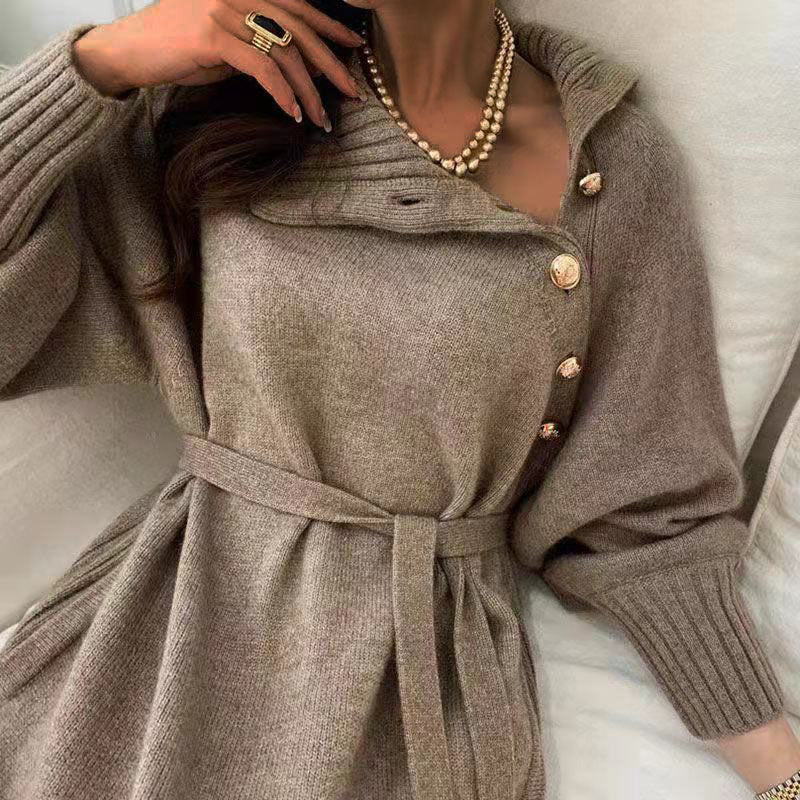 Damen Strickkleid Hohler Kragen Dekorative Knöpfe