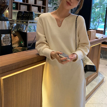 Damen Strickkleid V-Ausschnitt Komfortschnitt