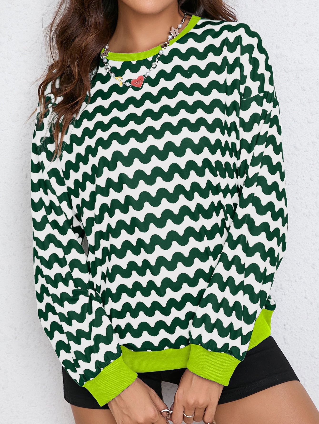 Damen Sweatshirt Wellenmuster Sportlich Farbenfroh Eveloria
